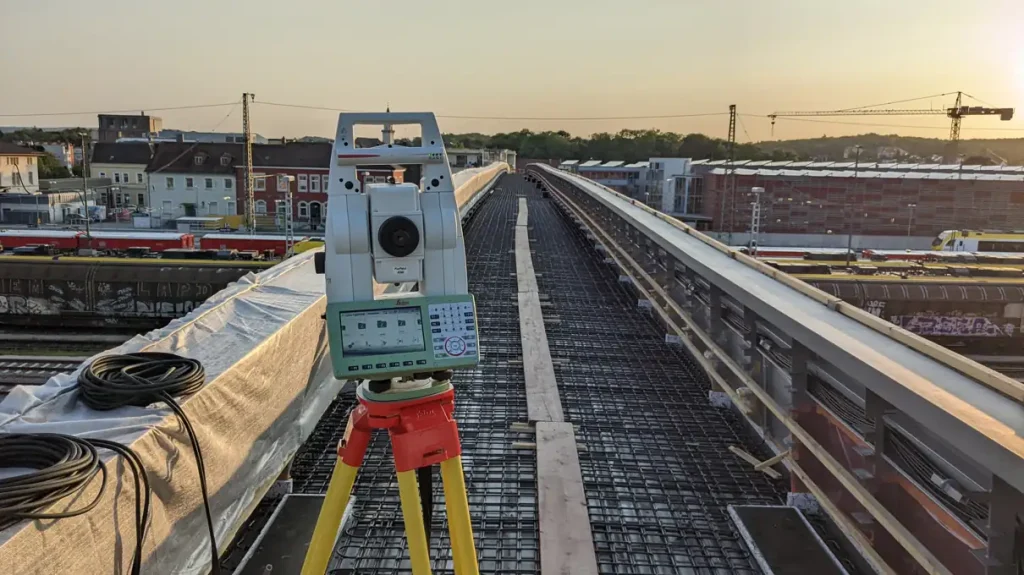 Gebaeudevermessung mit Tachymeter Bruecke Aalen